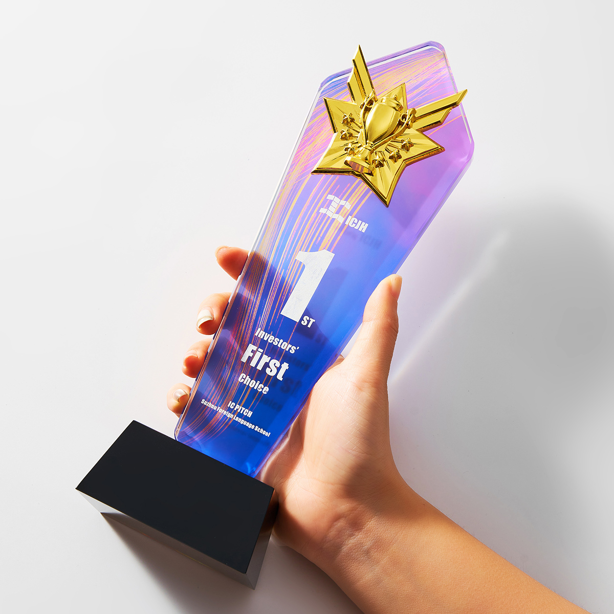 2025년 신규 디자인 트로피 골든컵 엄지손가락 축구  - Badminton Cup 리뷰 및 가격